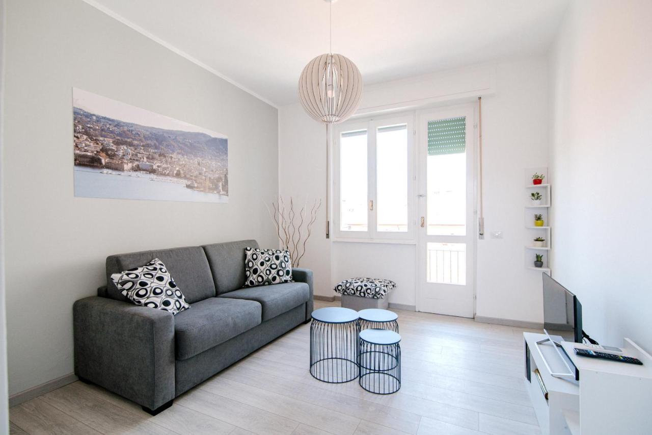 Bright Home - The House Of Travelers Como Eksteriør billede