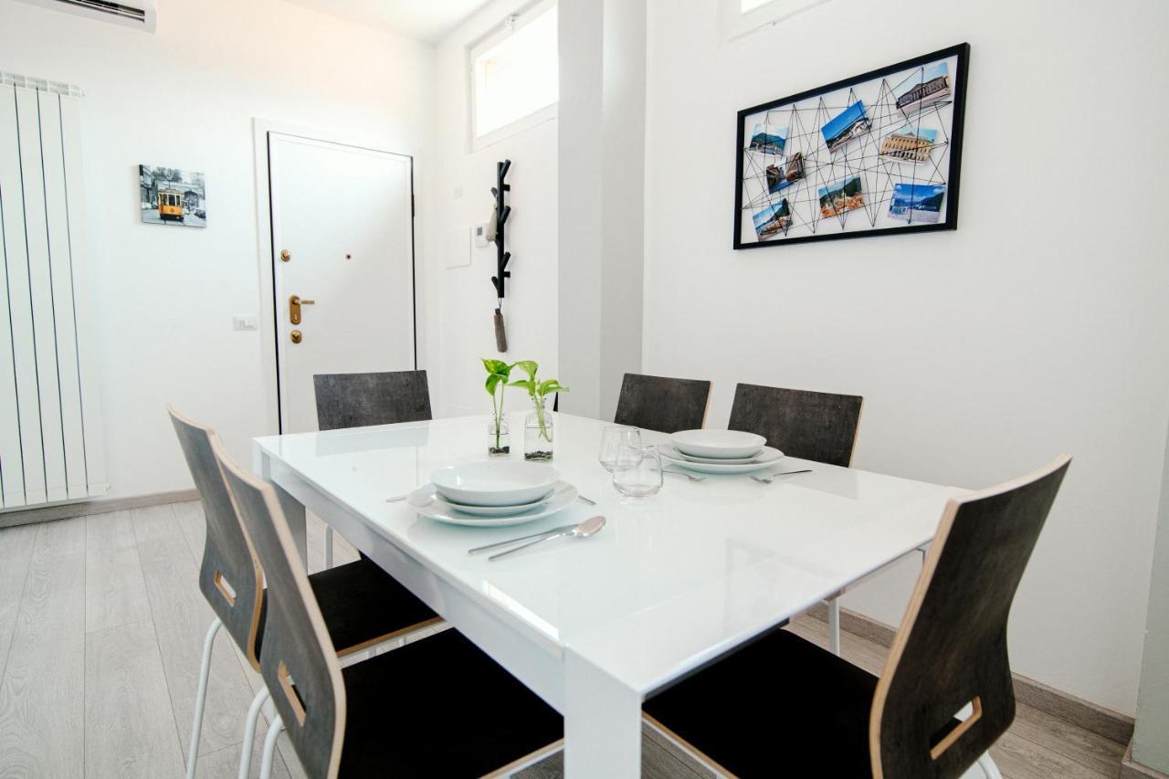 Bright Home - The House Of Travelers Como Eksteriør billede