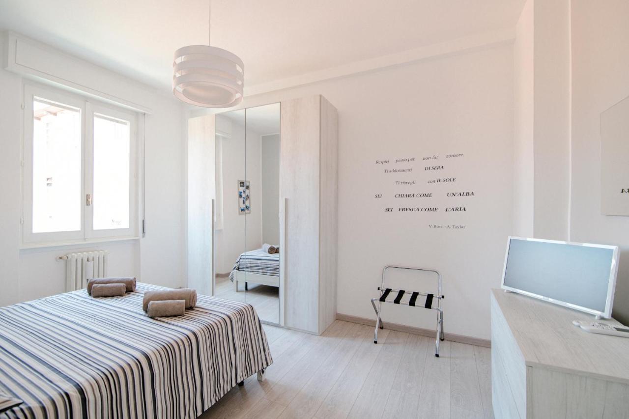 Bright Home - The House Of Travelers Como Eksteriør billede